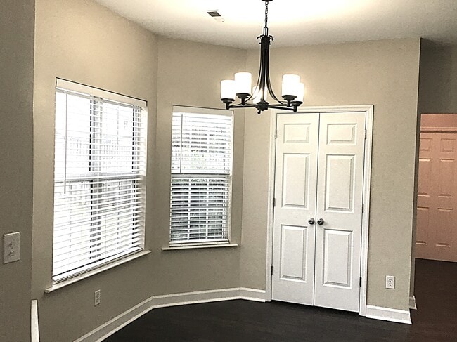Photo - 202 Curico Ln