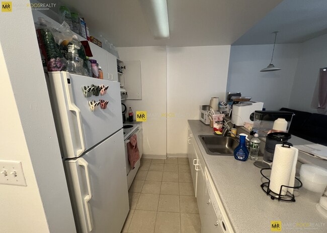 Photo - 644 Beacon St Unidad 602