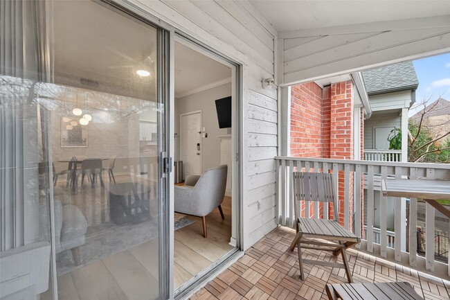 Photo - 4041 Drake St Unidad 109