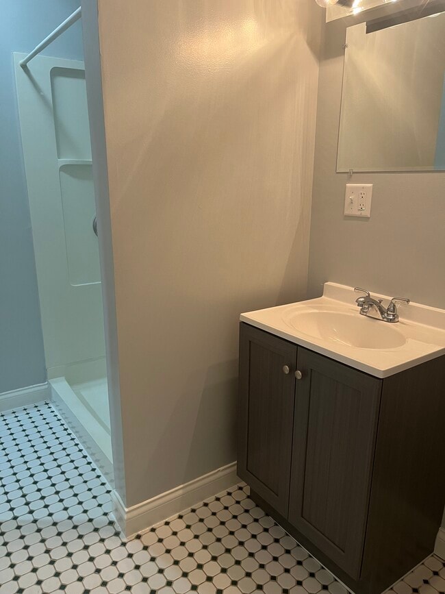 Photo - 1084 Jefferson Ave