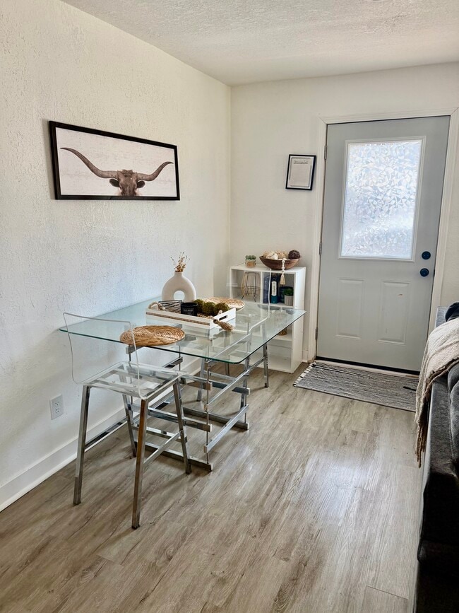 Photo - 2935 W Madison St