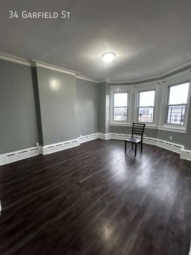 Photo - 34 Garfield St