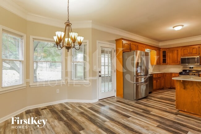 Photo - 6504 Hemlock St