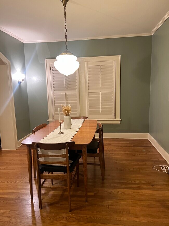 Photo - 319 E Lullwood Ave