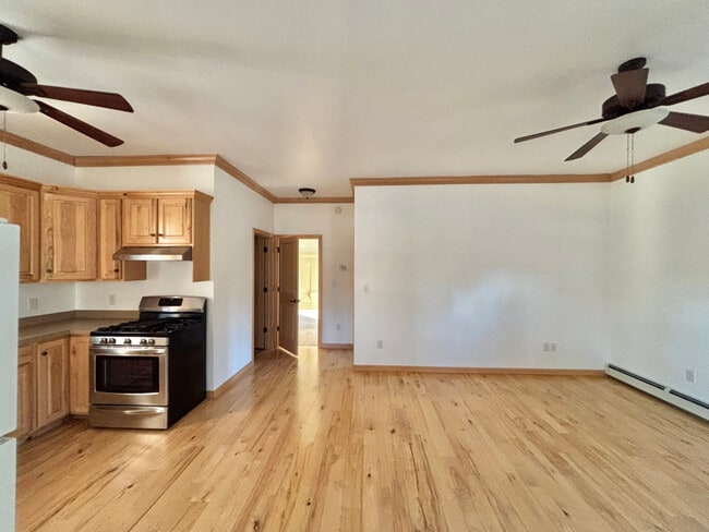 Photo - 1583 Clark Hill Rd