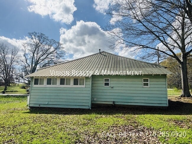 Photo - 240 Clem Lowell Rd