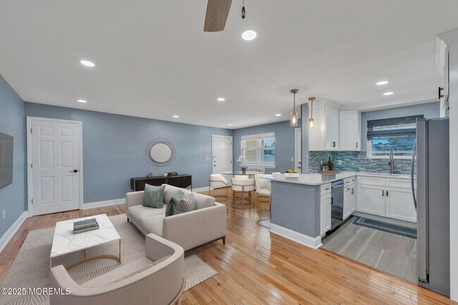 Photo - 75 Wharfside Dr