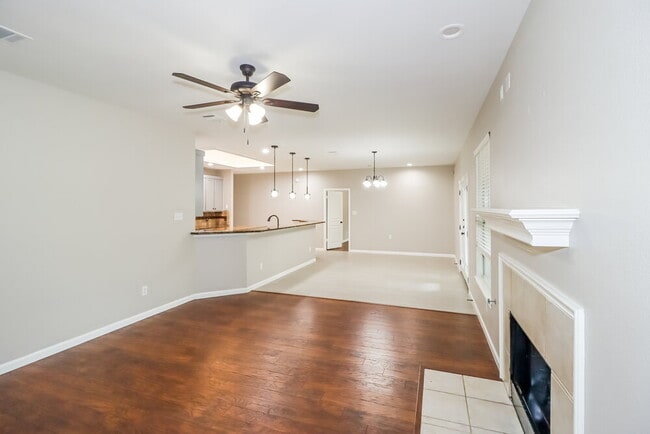 Photo - 16917 Tortoise St