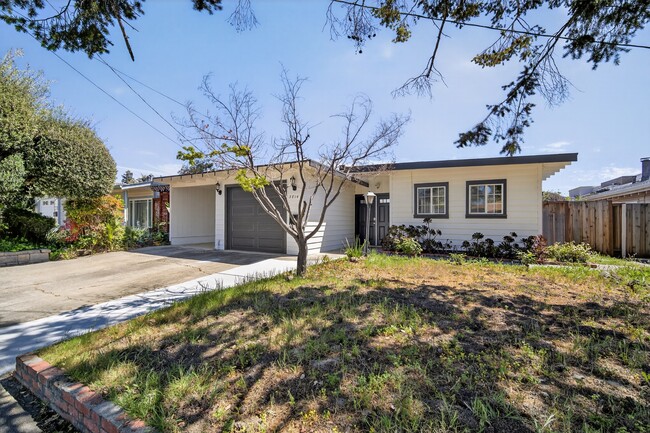 Photo - 3814 Clough Ave