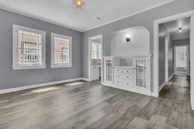 Photo - 1441 W 53rd St Unit 1439
