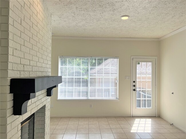 Building Photo - 18 Spotted Deer Dr