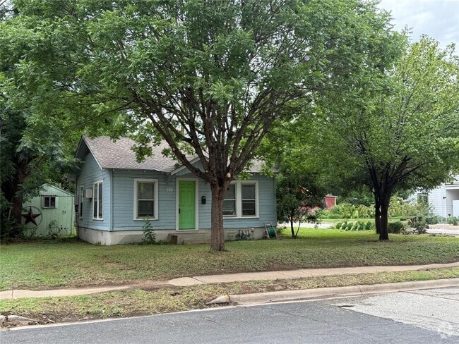 Building Photo - 2014 Holly St Rental