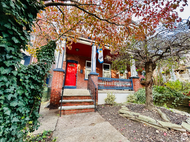 Building Photo - 1603 W 13th St Rental