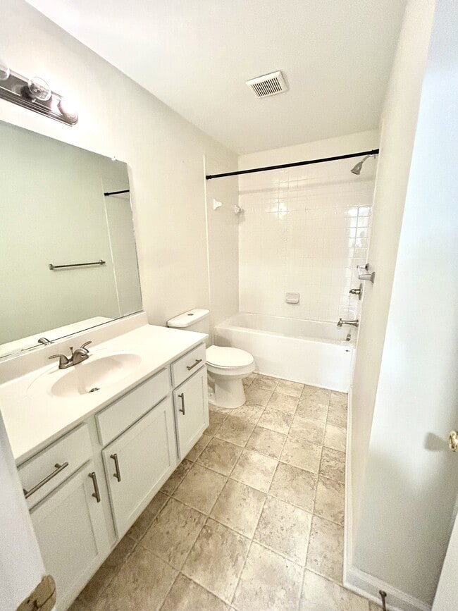 Photo - 1107 Settlement Dr