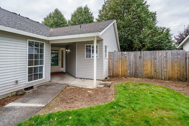 Photo - 2 Bedroom 2 Bath Single Level Move In Read... Unit 8415