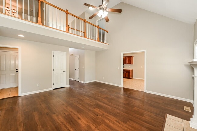 Photo - 3418 Leslie Ln