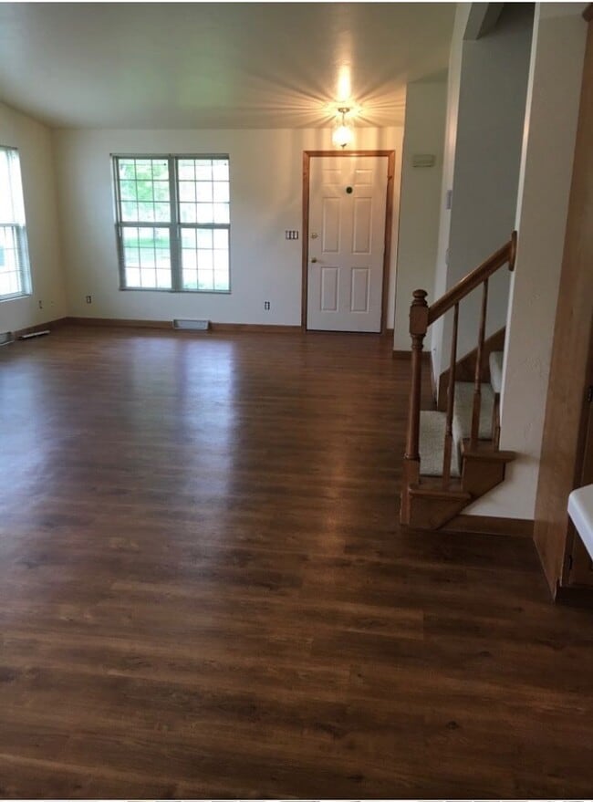 Photo - 3 Bed 2 Bath Duplex