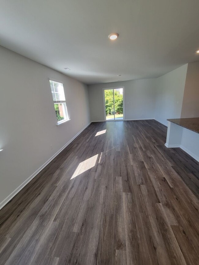 Photo - Gorgeous Newer Construction In Sneads Ferry!!