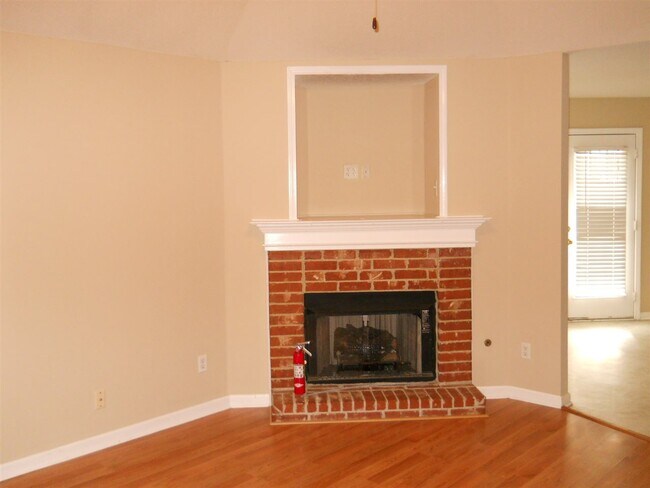 1098 Breezy Valley Dr