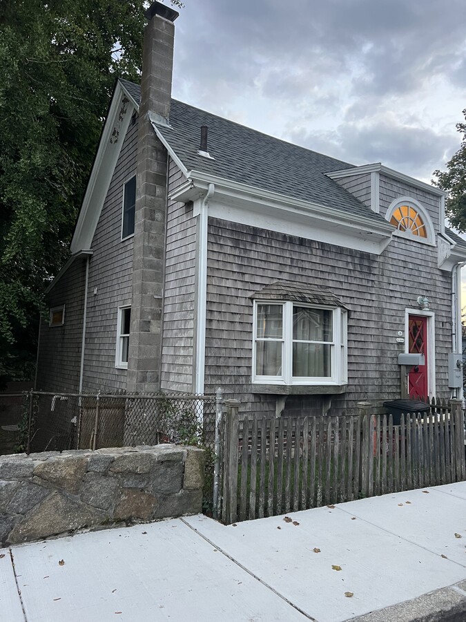 Photo - 25 Eastern Ave