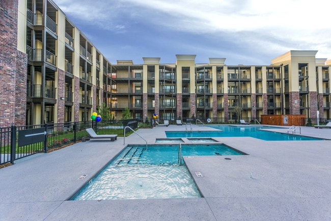 Apartments For Rent In 74137 Tulsa Ok Forrent Photo Crown Win River