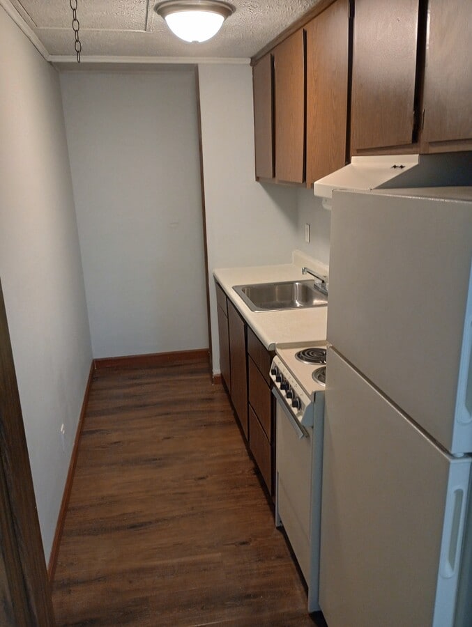 Photo - 1100 Northview Dr Unit HB4C