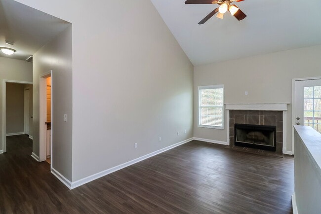 36 Hickory Hollow SW