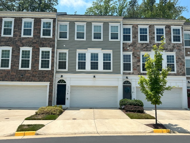 Photo - 1333 Gilmore St Townhome