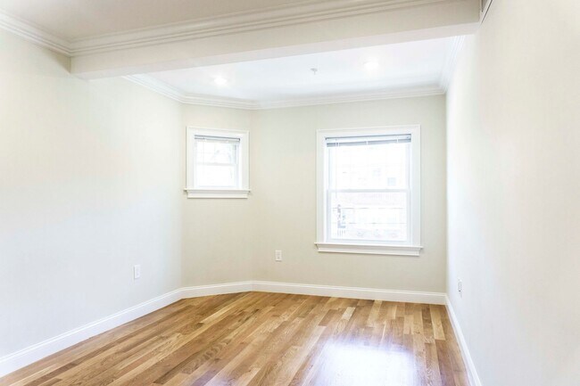 Photo - Ridiculous renovations including living room with metal object... (banishment room)