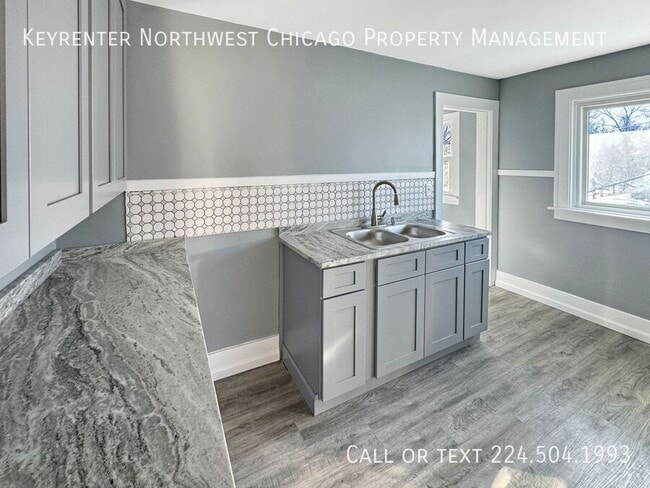 Photo - 471 Center St Unit 2