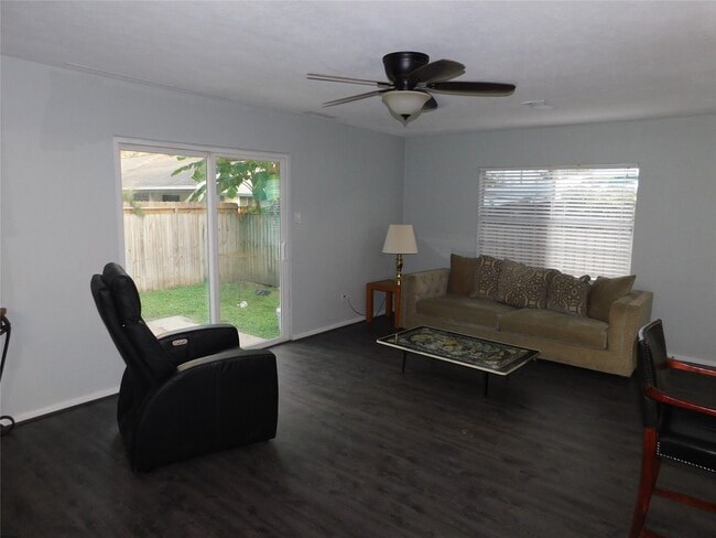 Photo - 1912 Sam Wilson St