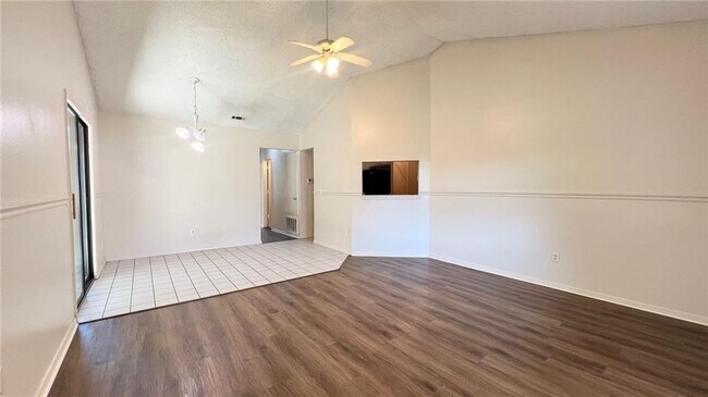 Photo - 10 Brookhaven Ct