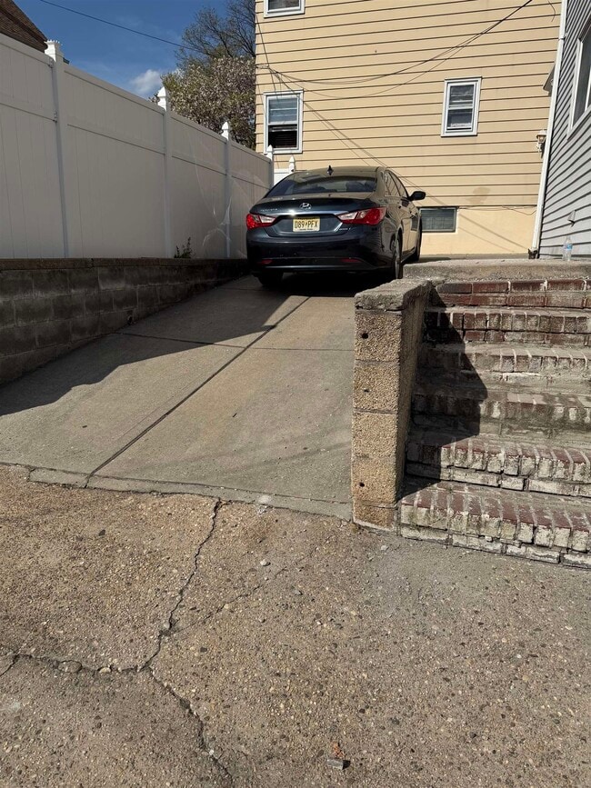 Photo - 369-371-371 Ave E