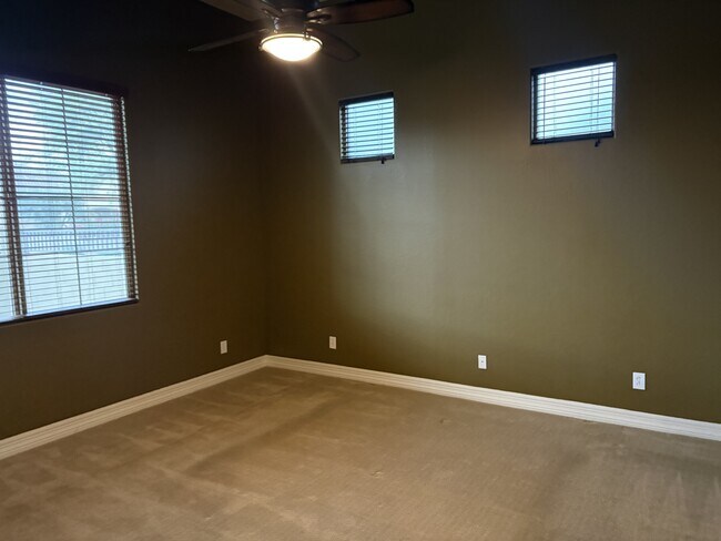 Photo - 14214 W Harvard St