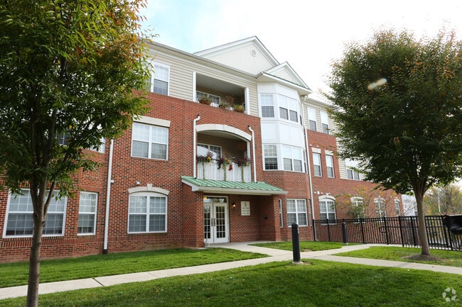 The Pointe at River Glen