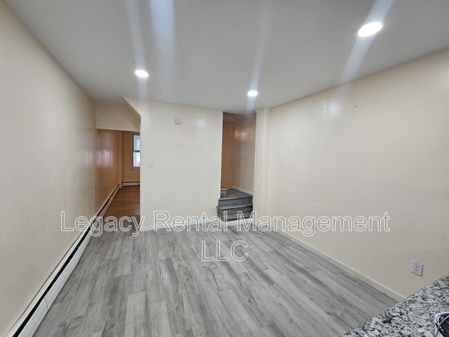 Photo - 156 Washington St