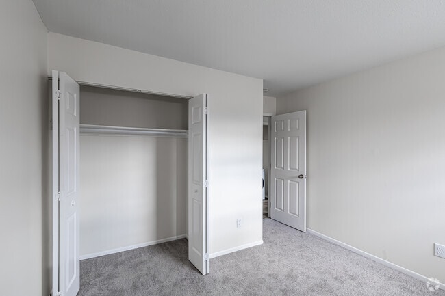 2BR, 1BA - Bedroom