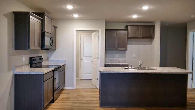 Photo - Like new 3 bedroom duplex - Aurora MO