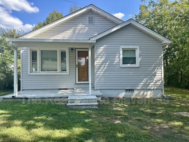 Building Photo - 575 SE Gaut St Rental