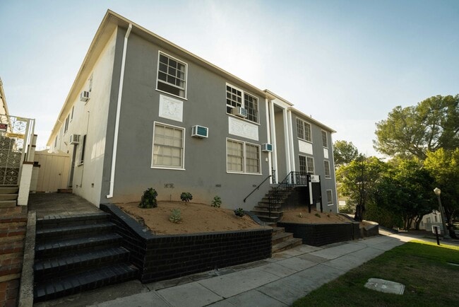 Building Photo - 611 Levering Ave Rental