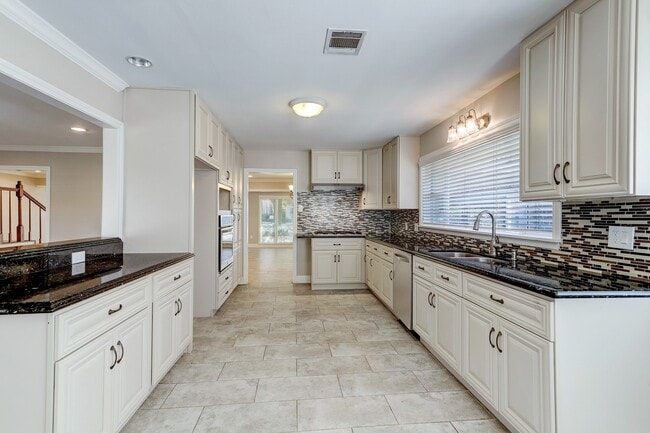 Photo - 4126 Durness Way