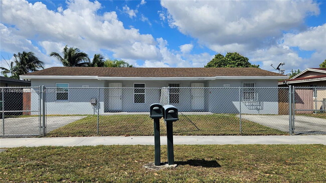 Photo - 19010 SW 113th Pl Apartment Unit 1