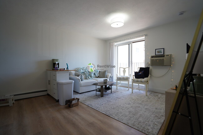 Photo - 745 E 6th St Apartment Unit 30
