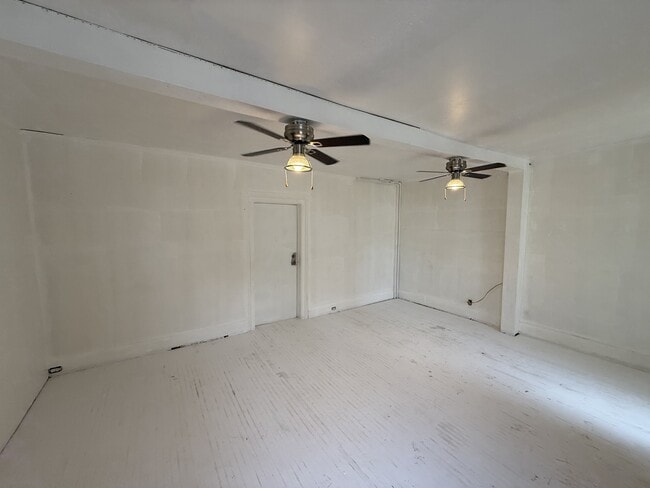 Photo - 159 Barrie Rd Unit Room 1