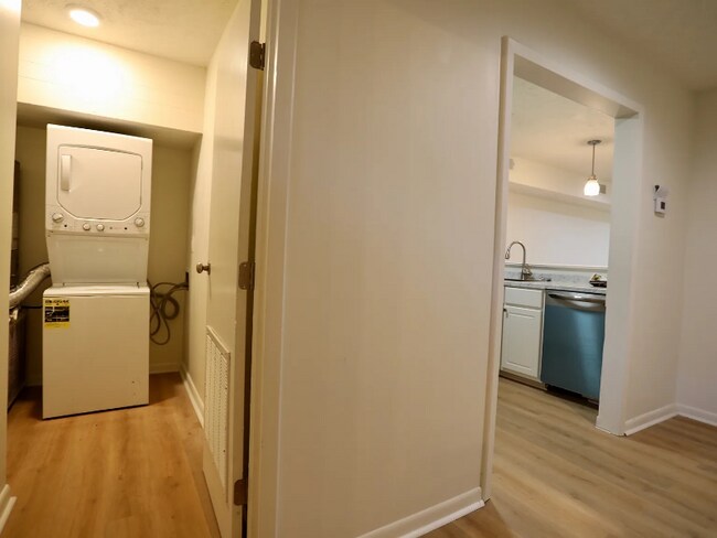 Photo - 365 W Illinois Ave