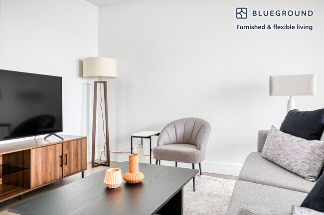 360 The Village Unit SI FL2-ID615