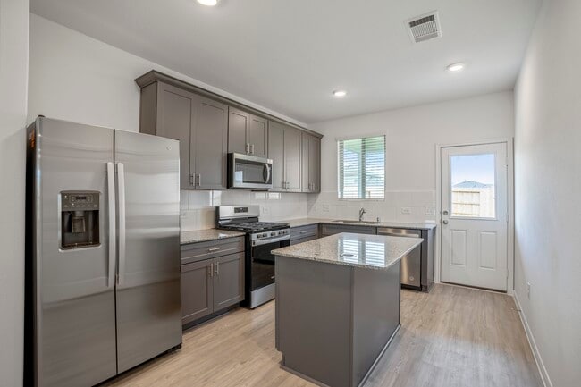 Photo - 16915 Elm Grove Rd