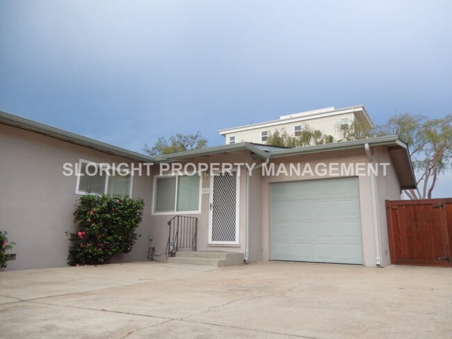 Building Photo - AVAILABLE LATE MAY - Pismo Beach Duplex - Back Unit