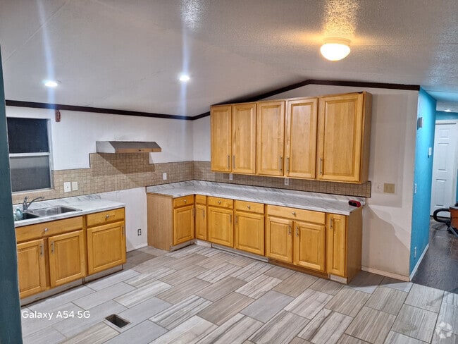 Building Photo - 14063 Bradley Rd Rental