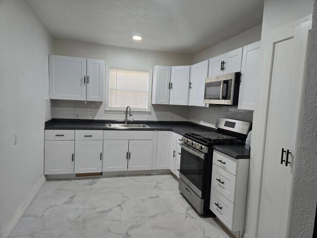 Photo - 1601 S 35th St